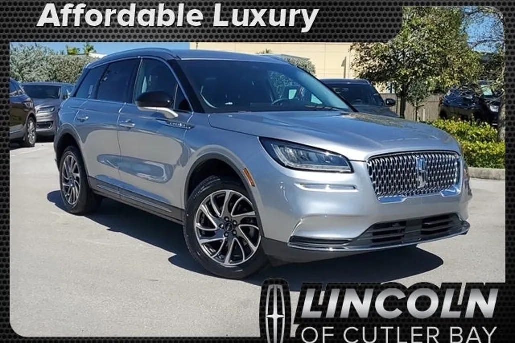 2021 Lincoln Corsair Standard photo 1