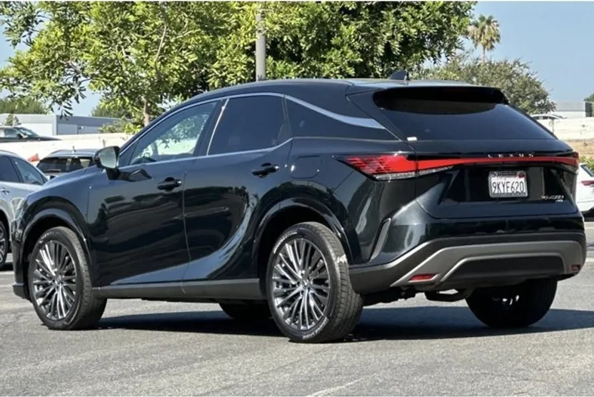 2024 Lexus RX 450h+ Luxury photo 1