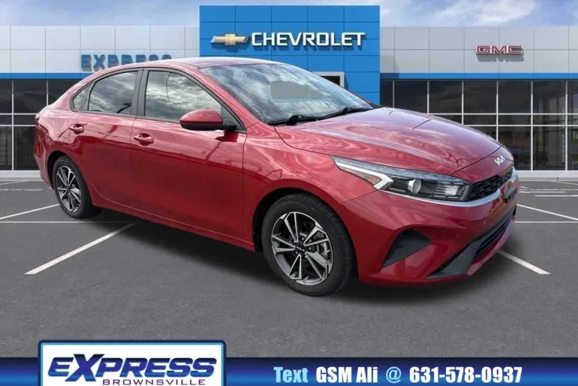 2022 Kia Forte LXS photo 1