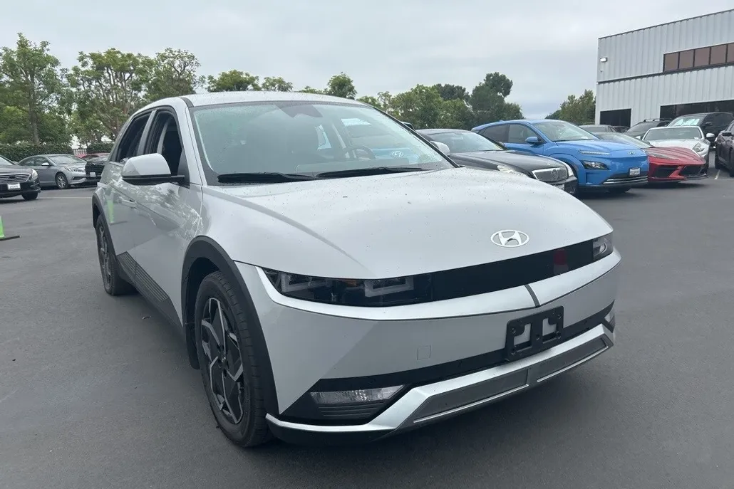 2024 Hyundai Ioniq 5 SEL photo 1
