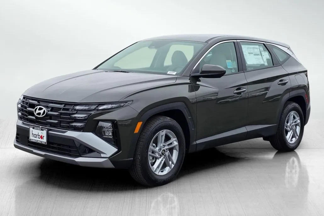 2025 Hyundai Tucson SE photo 1