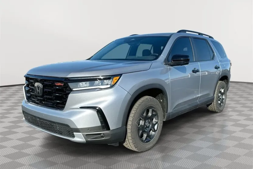2025 Honda Pilot TrailSport photo 1