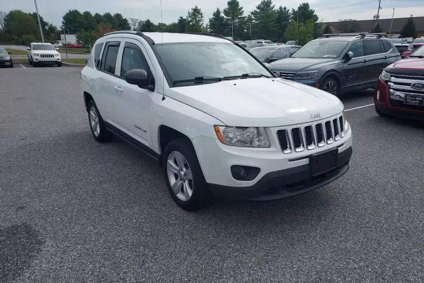 2012 Jeep Compass Latitude photo 1