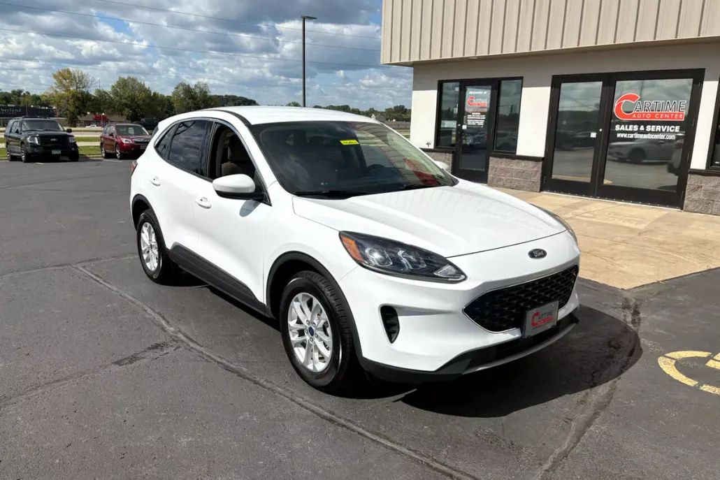 2020 Ford Escape SE photo 1