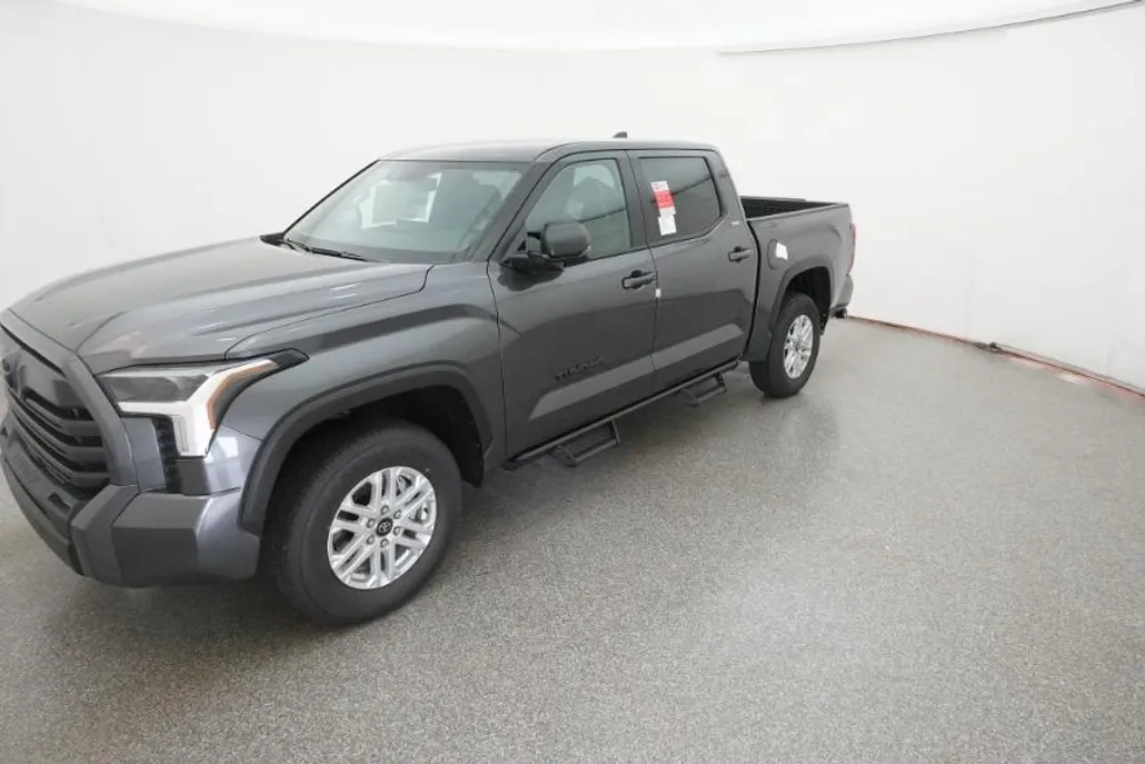 2026 Toyota Tundra SR5 CrewMax photo 1