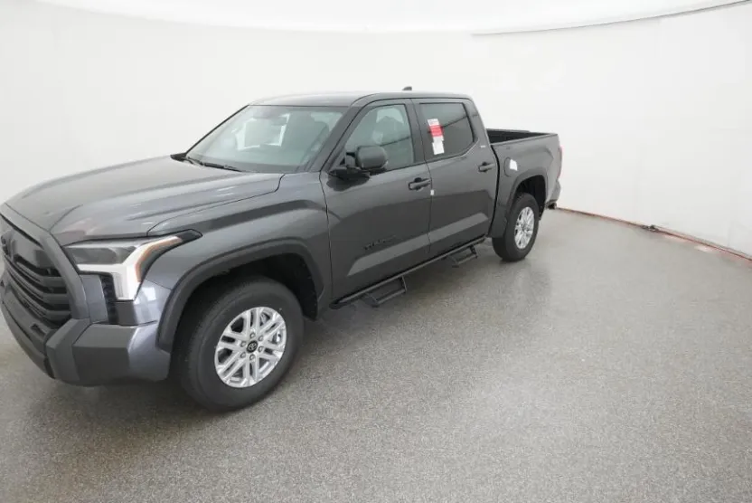 2026 Toyota Tundra SR5 CrewMax photo 1