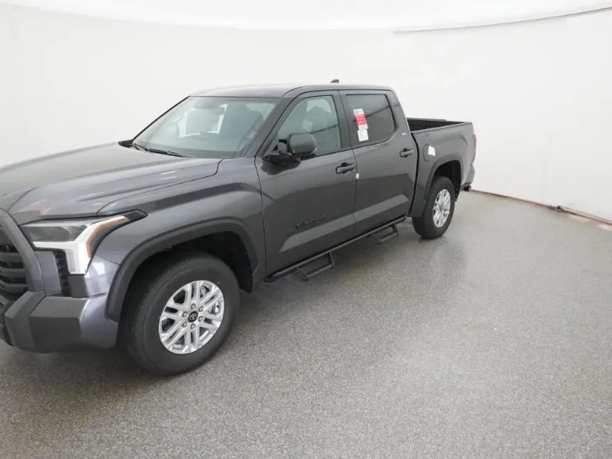 2026 Toyota Tundra SR5 CrewMax photo 1
