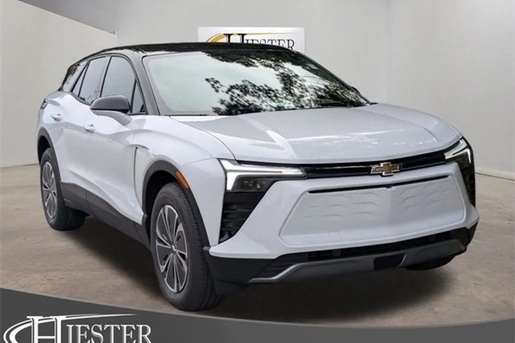 2026 Chevrolet Blazer EV photo 1