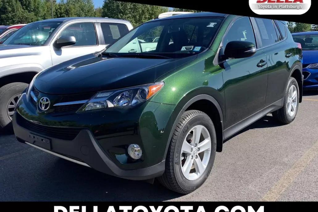 2013 Toyota RAV4 XLE photo 1