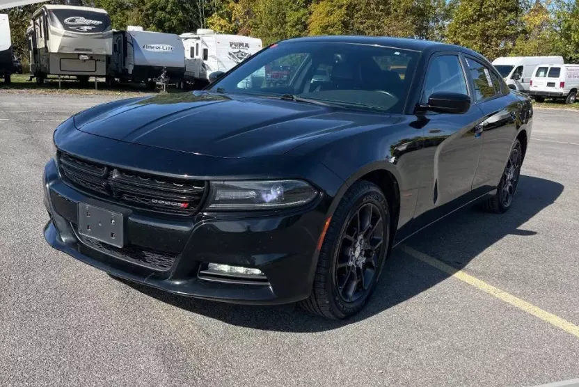 2016 Dodge Charger SXT AWD photo 1