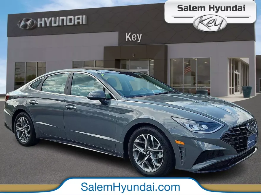 2022 Hyundai Sonata SEL photo 1