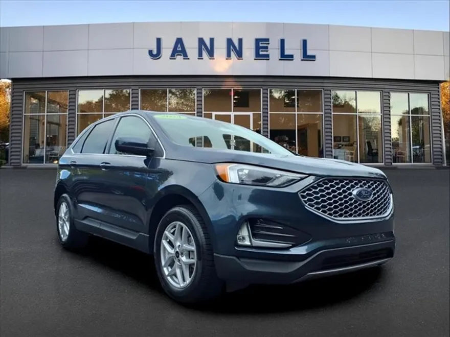 2024 Ford Edge SEL photo 1