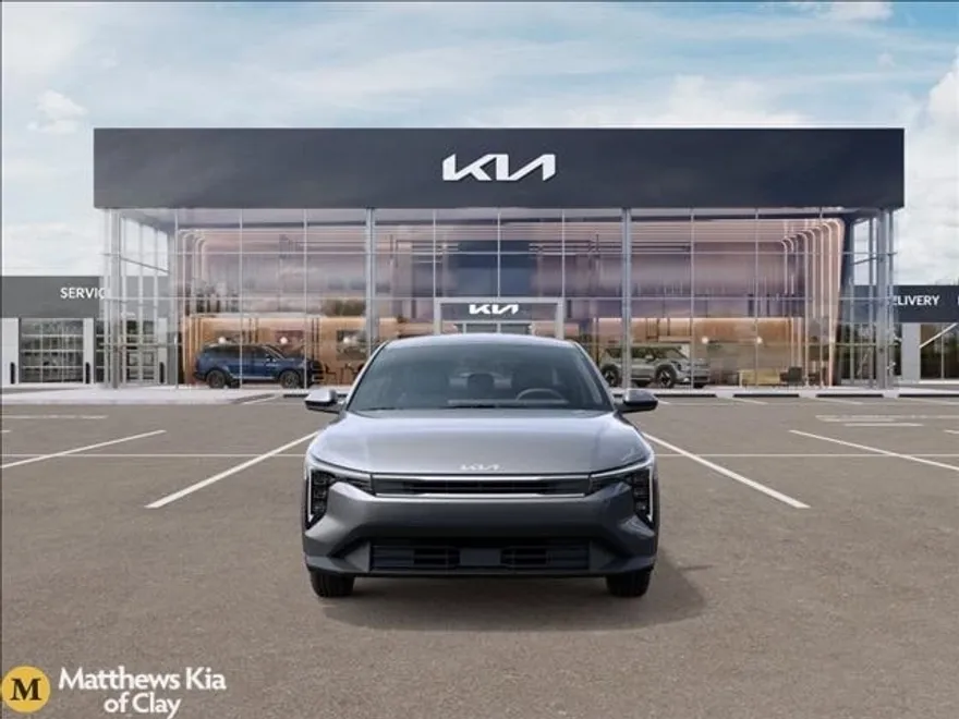 2025 Kia K4 LXS photo 1