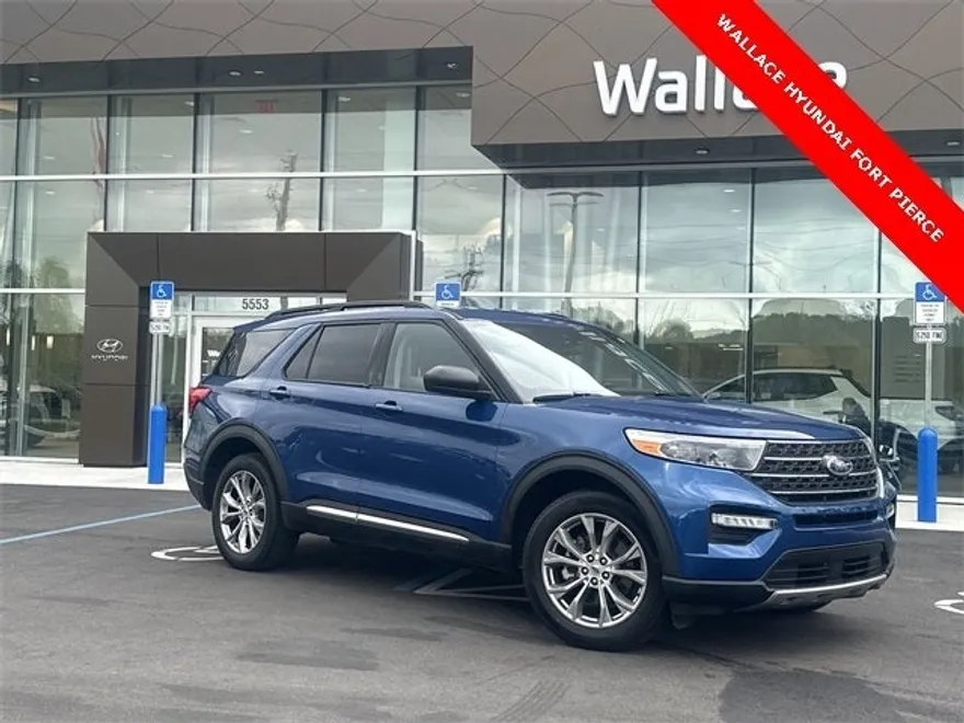 2022 Ford Explorer XLT photo 1