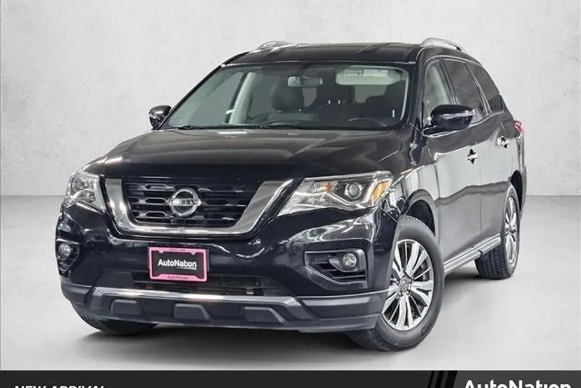 2020 Nissan Pathfinder SV photo 1