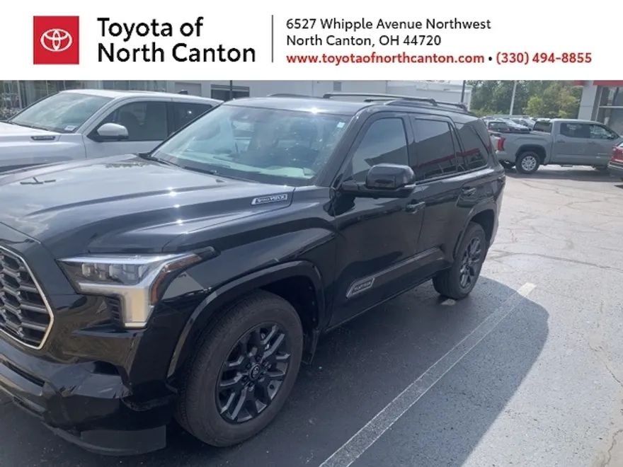 2025 Toyota Sequoia Platinum photo 1
