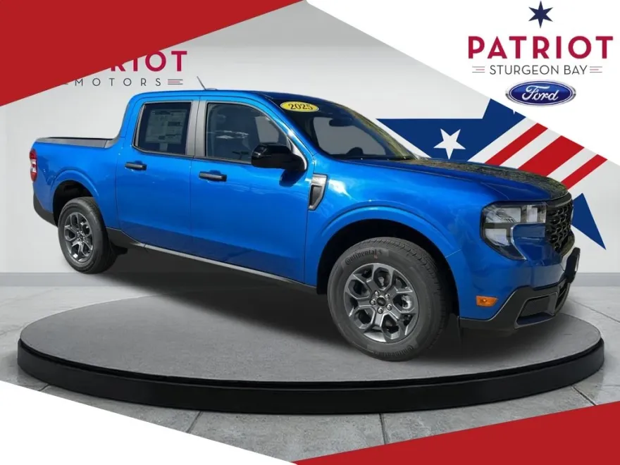 2025 Ford Maverick XLT photo 1