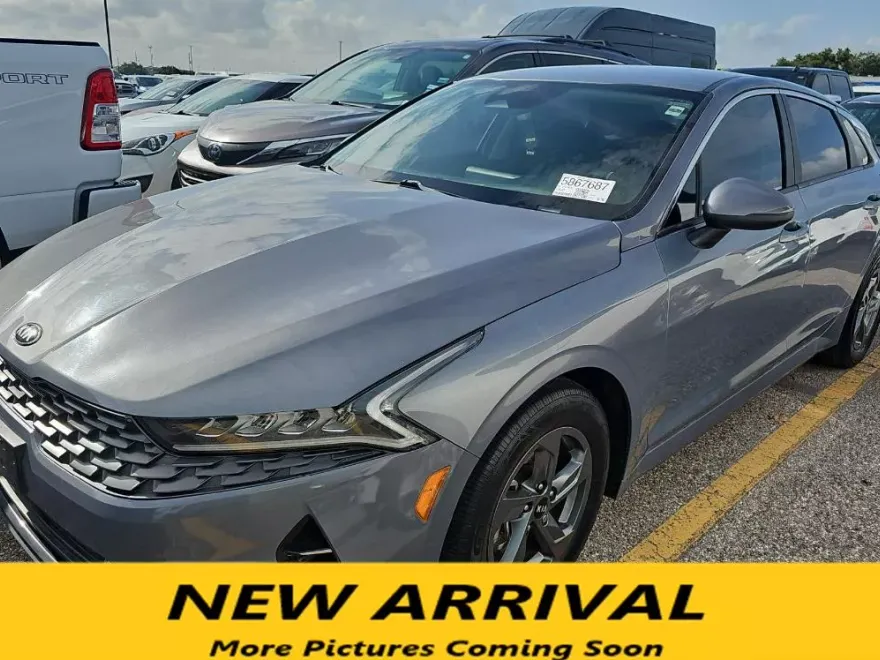 2021 Kia K5 LXS photo 1