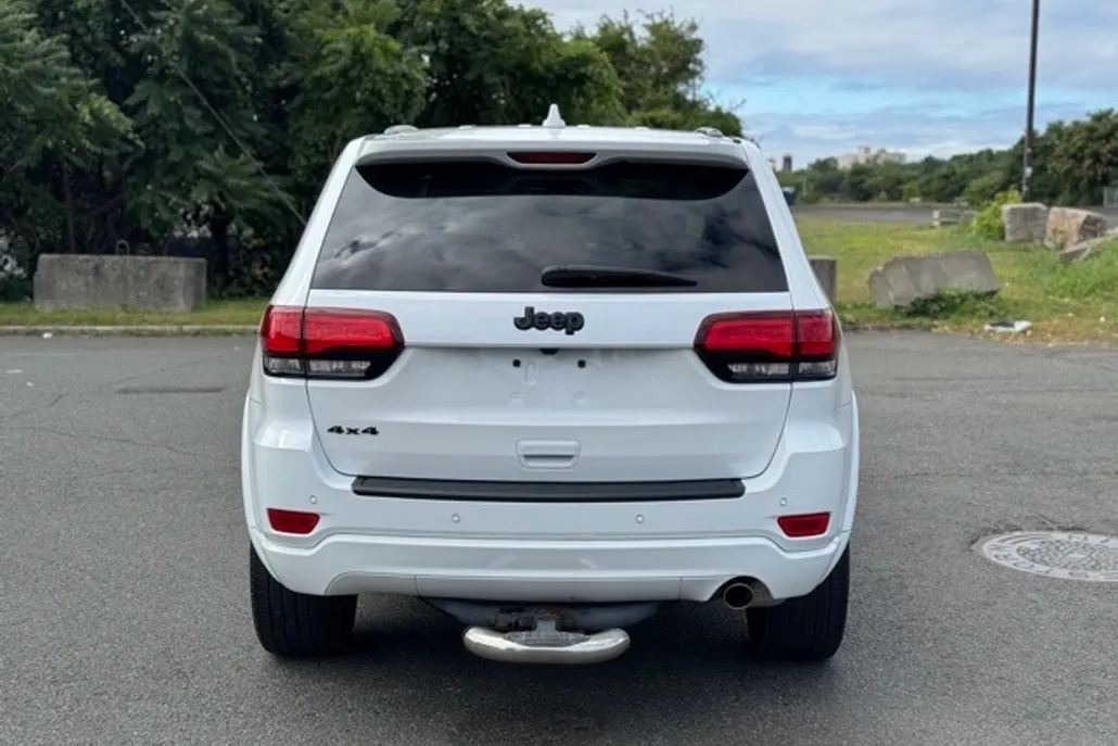 2022 Jeep Cherokee Laredo X photo 1