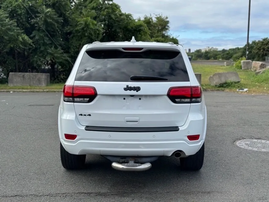 2022 Jeep Cherokee Laredo X photo 1