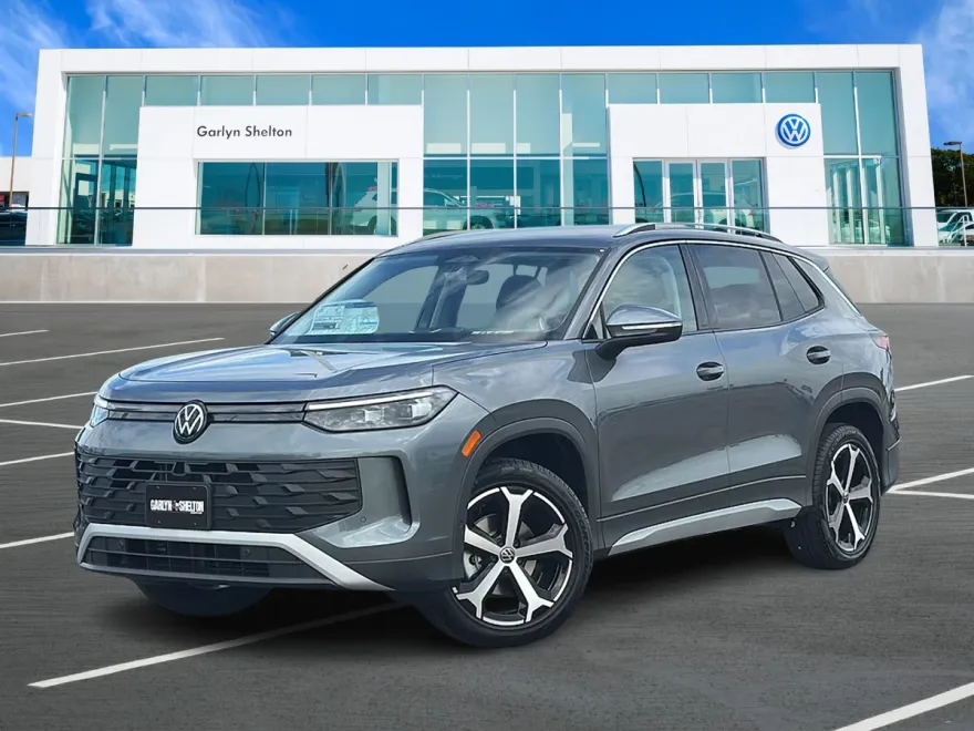 2025 Volkswagen Tiguan SE photo 1