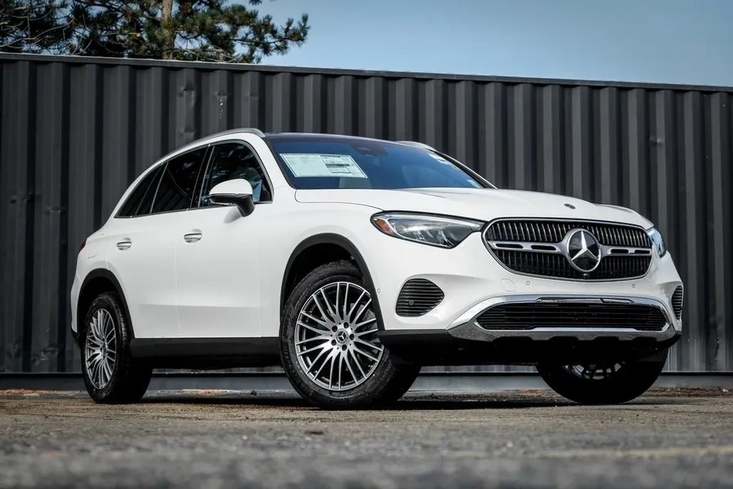 2026 Mercedes Benz GLC 300 4MATIC photo 1