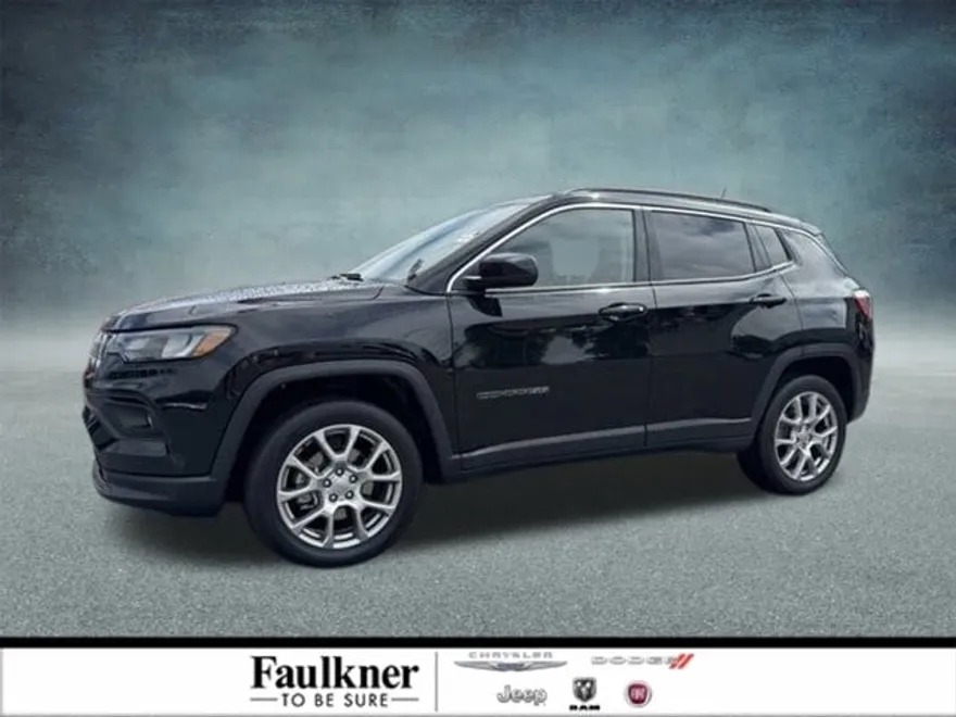 2022 Jeep Compass Latitude Lux photo 1