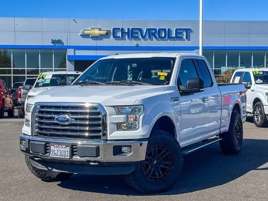 2015 Ford F-150 XLT photo 1