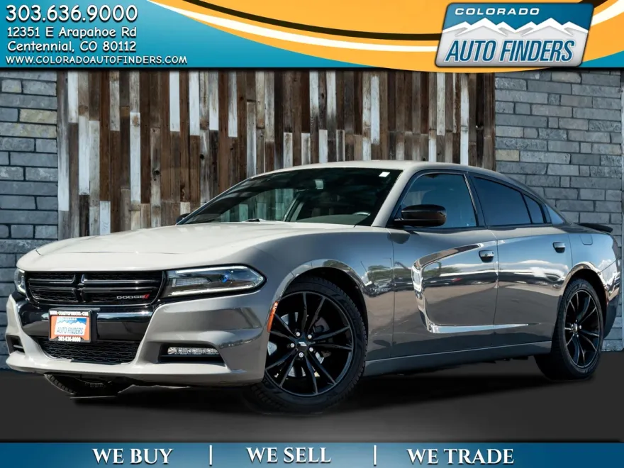 2017 Dodge Charger R/T photo 1