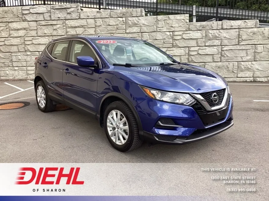 2022 Nissan Rogue Sport S photo 1