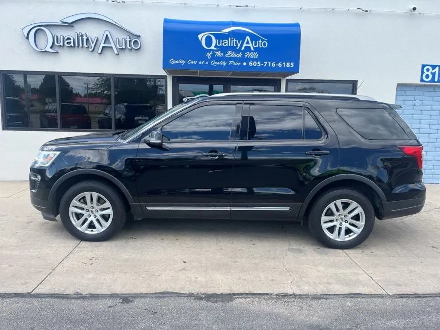 2018 Ford Explorer XLT photo 1