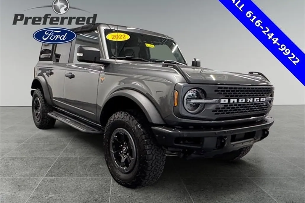 2022 Ford Bronco Badlands photo 1