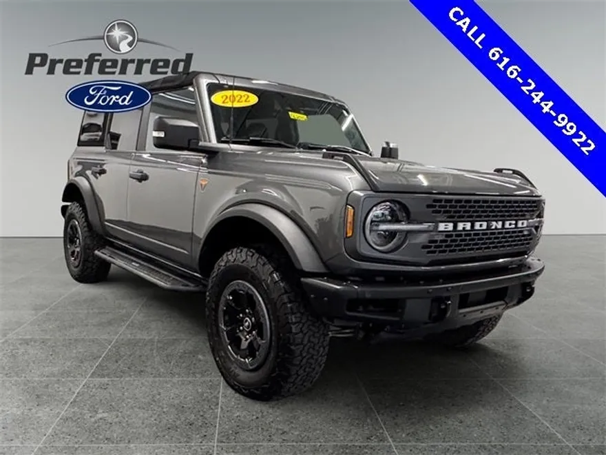 2022 Ford Bronco Badlands photo 1
