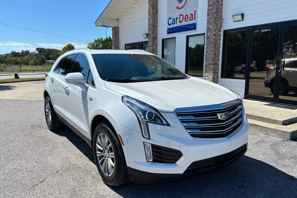 2017 Cadillac XT5 Luxury photo 1