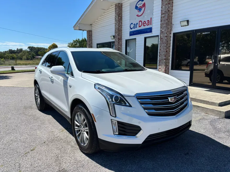 2017 Cadillac XT5 Luxury photo 1