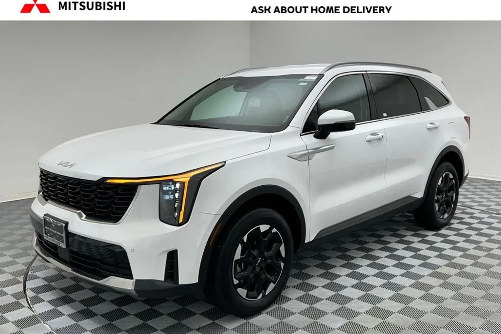 2024 Kia Sorento S photo 1