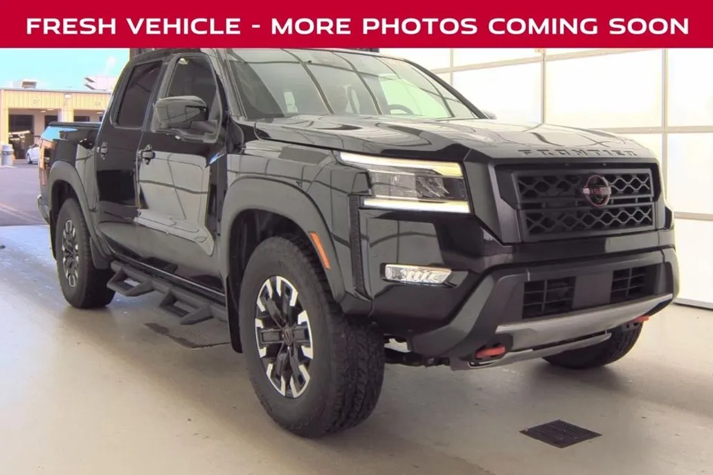 2022 Nissan Frontier PRO-4X photo 1