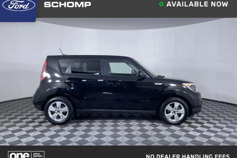 2017 Kia Soul Base photo 1