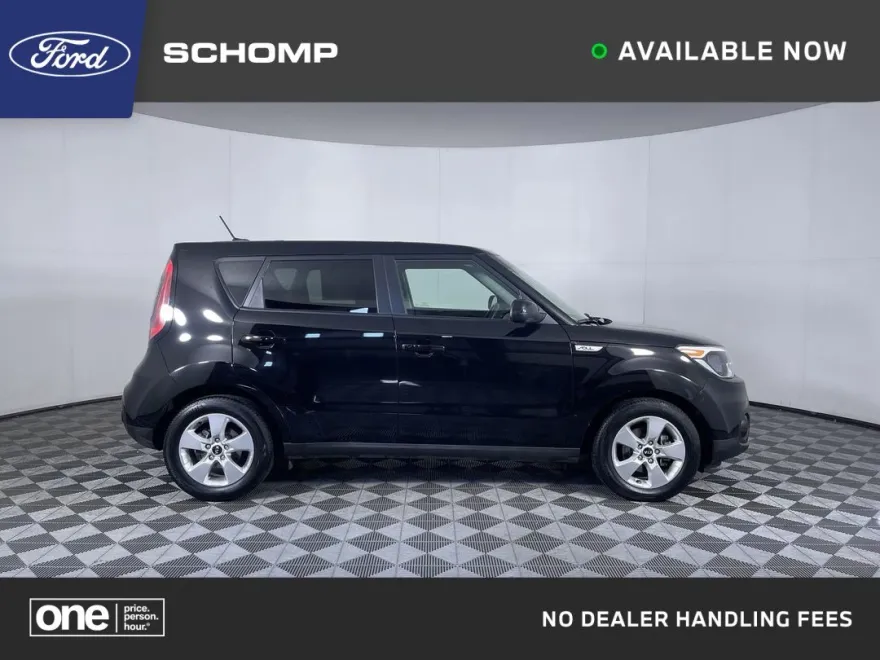 2017 Kia Soul Base photo 1