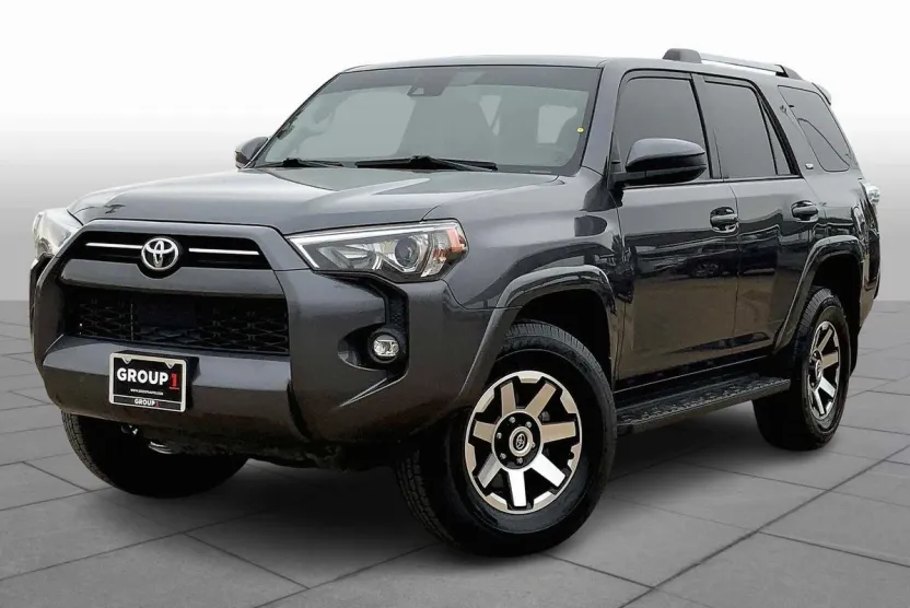 2022 Toyota 4Runner SR5 photo 1