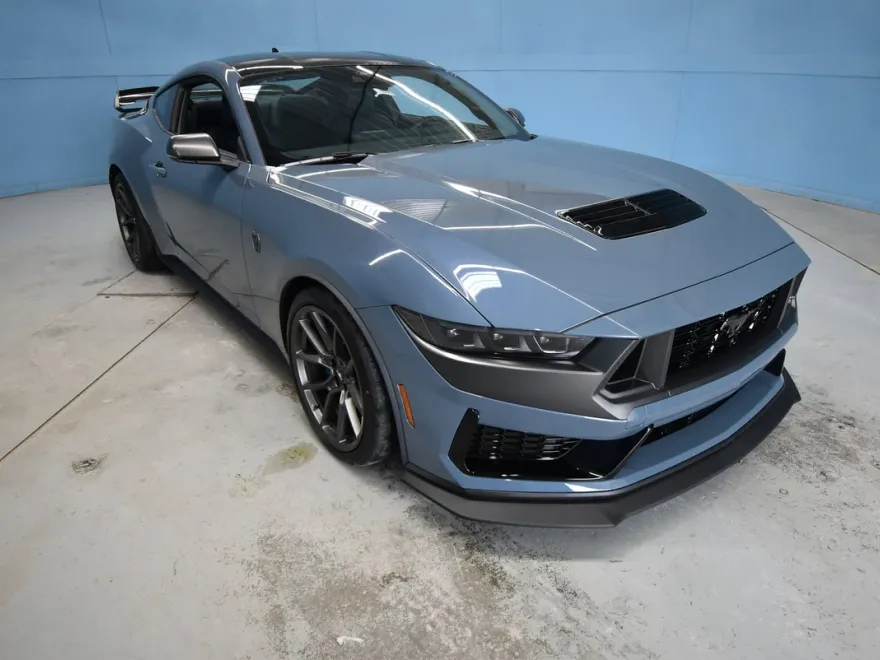 2025 Ford Mustang Dark Horse Deluxe photo 1