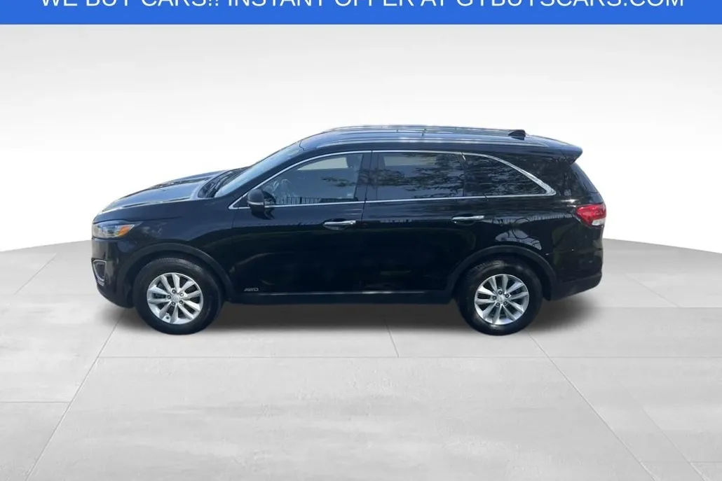 2017 Kia Sorento LX photo 1