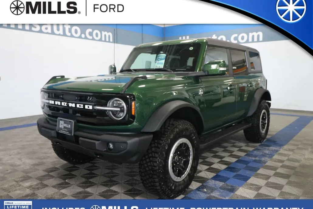 2024 Ford Bronco Outer Banks photo 1