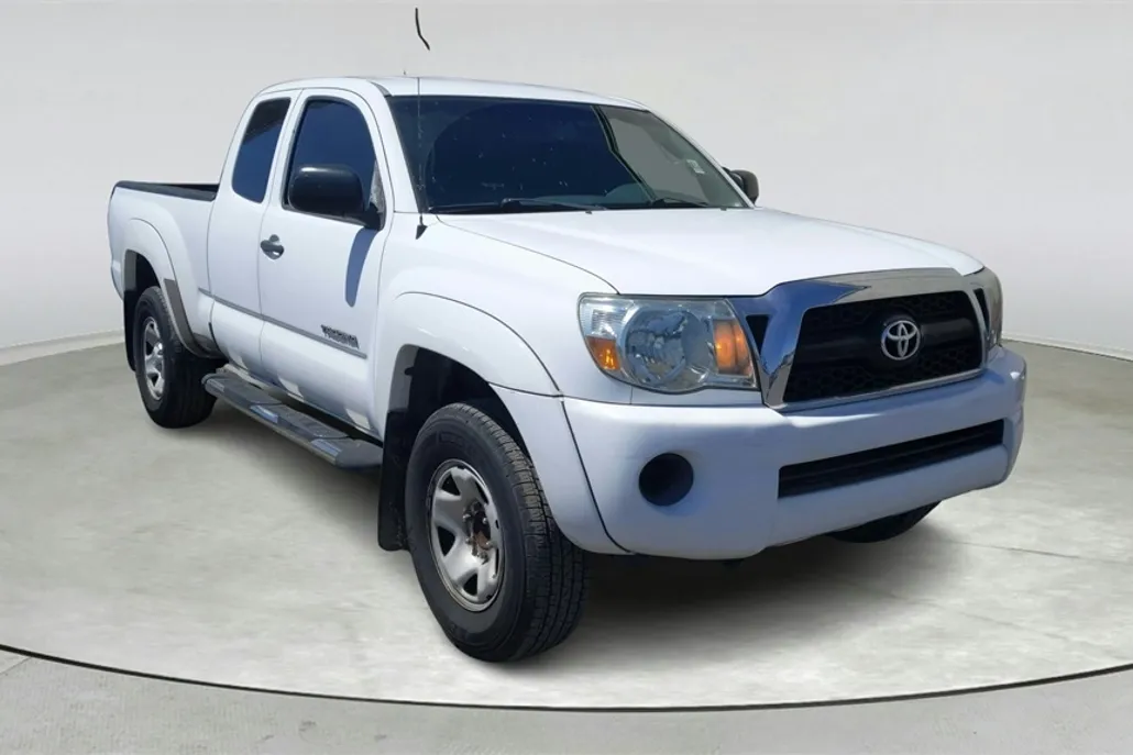2011 Toyota Tacoma PreRunner photo 1