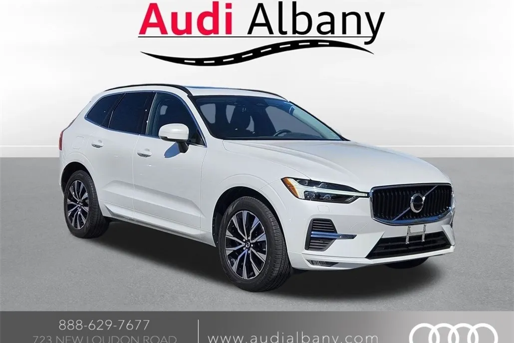 2023 Volvo XC60 B5 Core photo 1