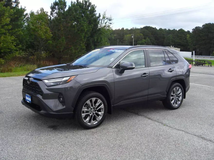 2024 Toyota RAV4 XLE Premium photo 1