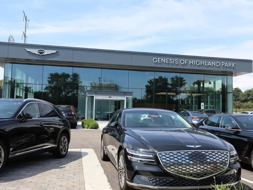 2020 Genesis G70 2.0T photo 2
