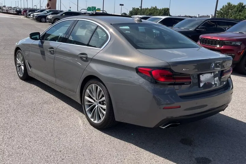 2022 Bmw 530e 530xe photo 1