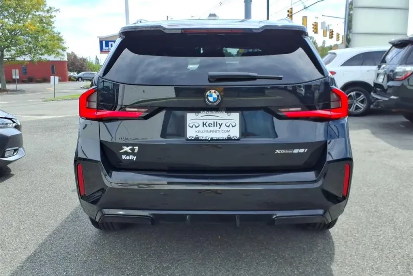 2025 Bmw X1 XDrive28i photo 1