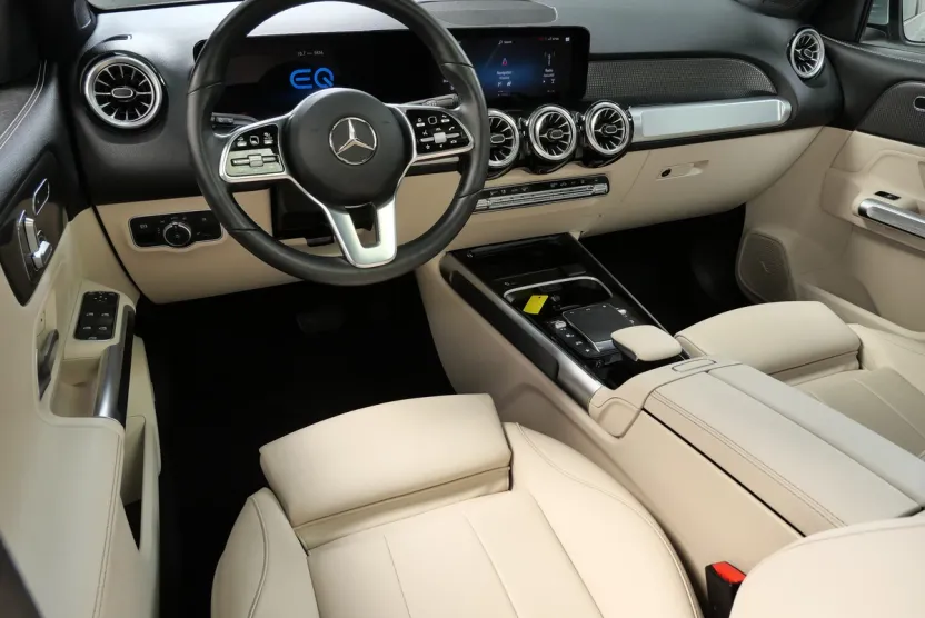 2023 Mercedes Benz EQB 300 4MATIC photo 1